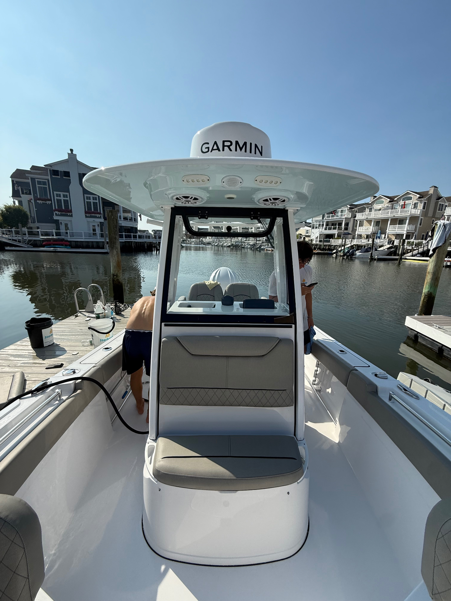 Center console at the dock